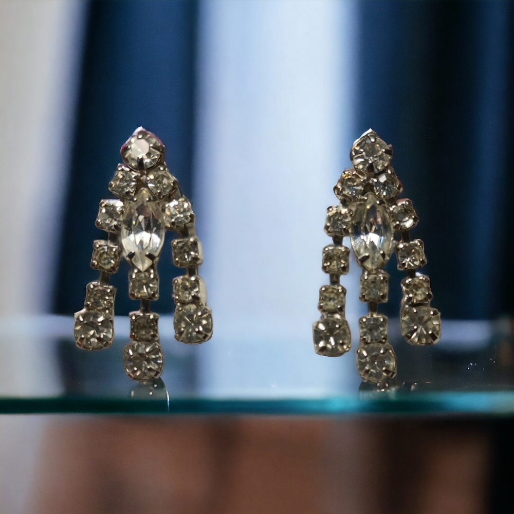Stunning Rhinestone Screw Back earrings Flapper Victorian Revival Statement